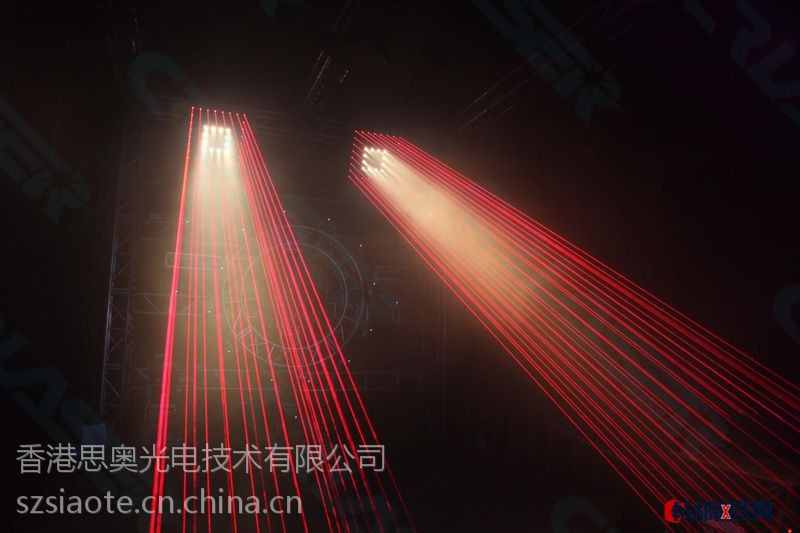 思奥特舞台激光led黄金光束灯