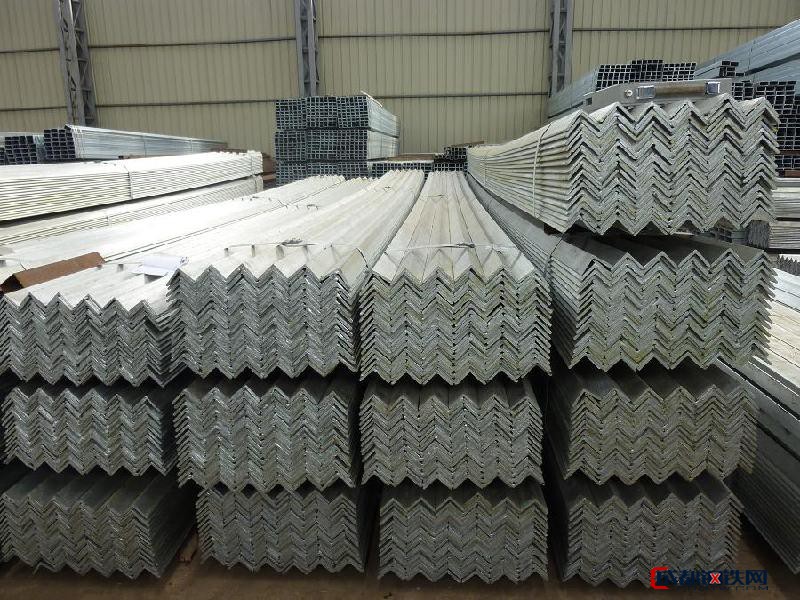 供应特价销售角钢；；等边耐候角钢品质保证。Q235NH角钢